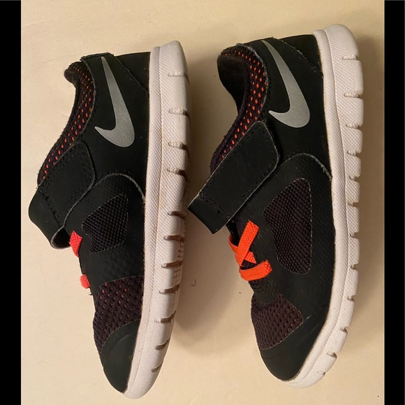 NIKE FLEX 2014 RN TD BLACK/HYPER PINK TODDLER 9C - Picture 2 of 5